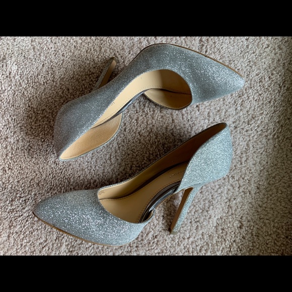 BCBGeneration. Size 7. Silver Glittery Stiletto - Picture 3 of 3